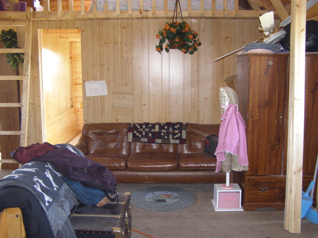 PB053513.JPG